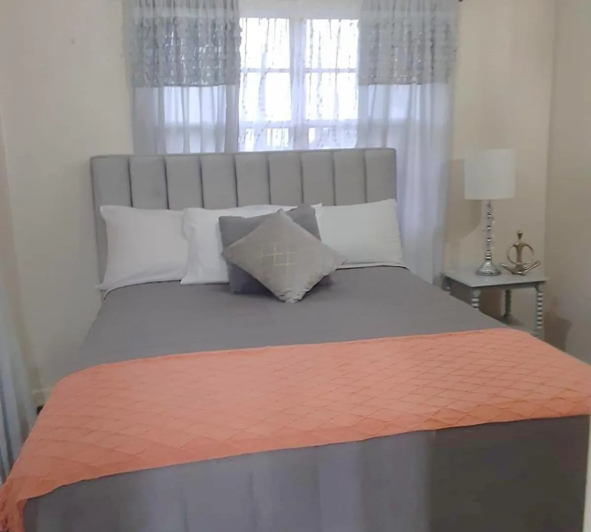 Steph'S Cozy Place Kingston Jamaica