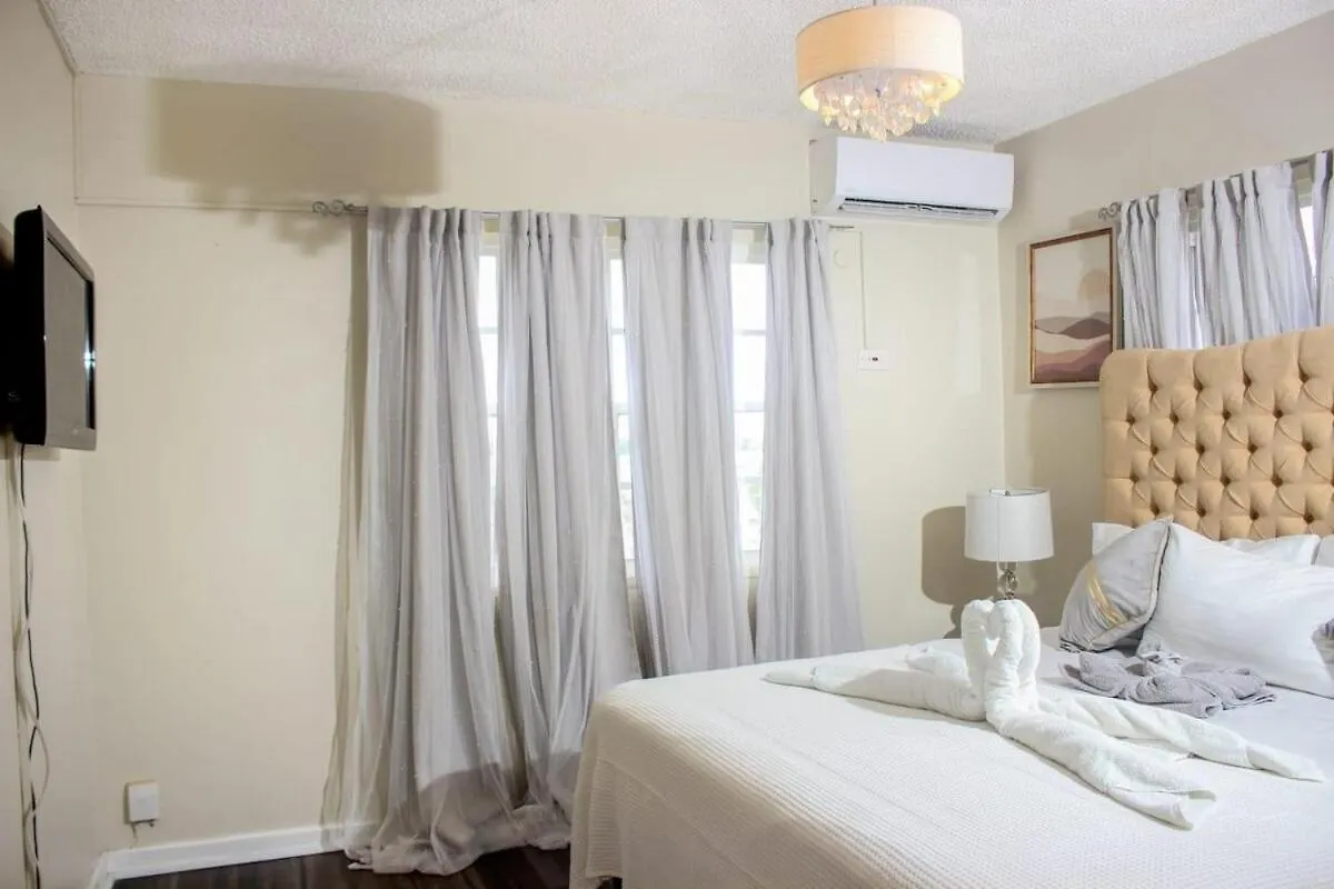 Steph'S Cozy Place Kingston Daire